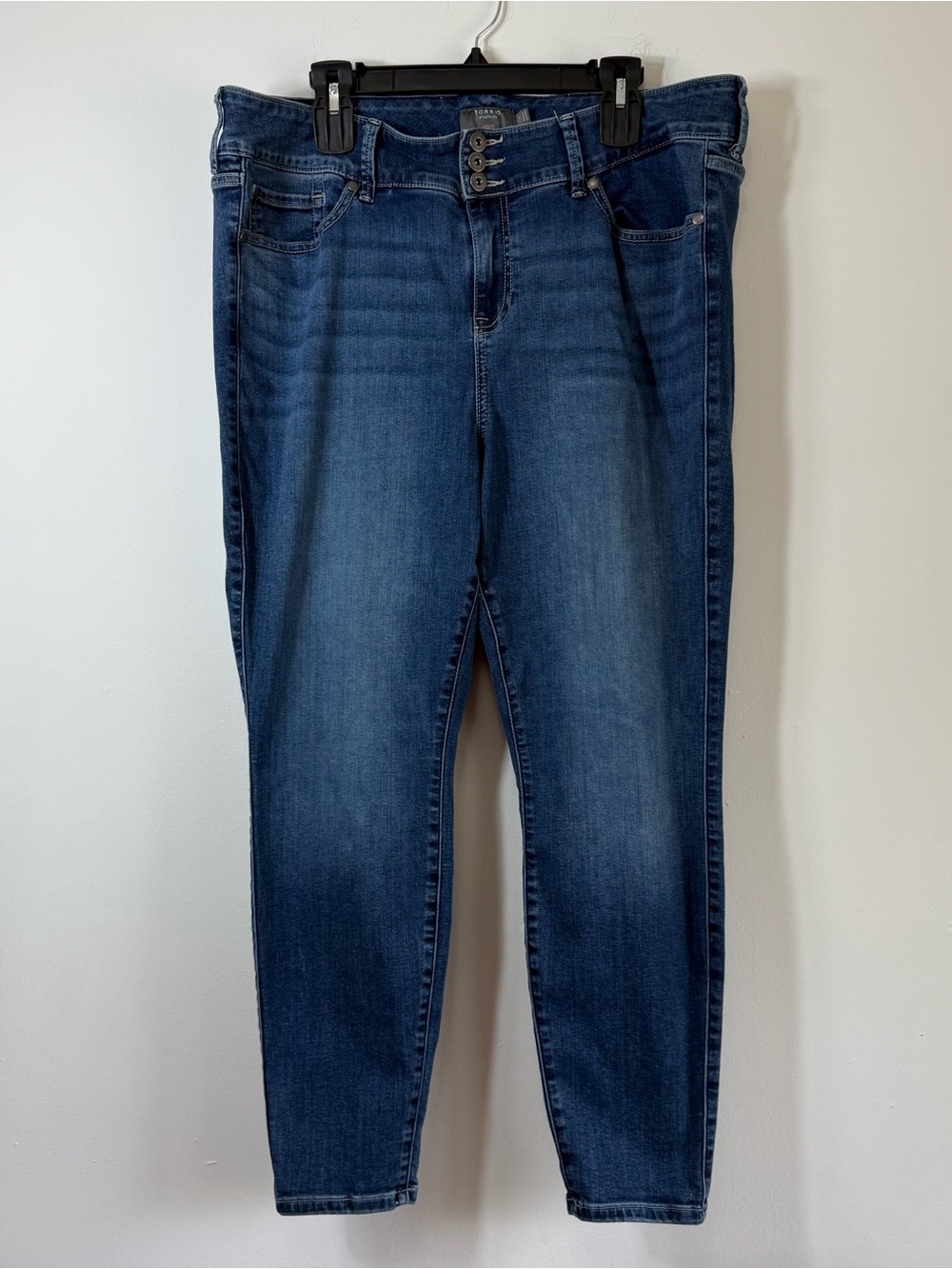 Torrid Super Soft High Rise 3-Button Jegging Jeans Medium Wash Plus Size 20R